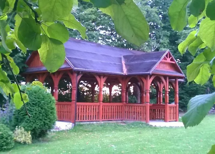 Schronisko Mlodziezowe Malgosia Hostel *