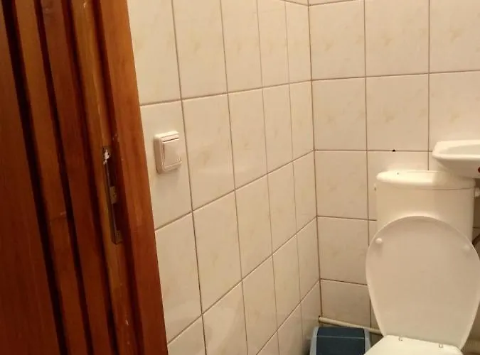 Hostel Schronisko Mlodziezowe Malgosia Lazy (Krakow)